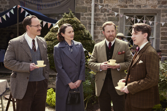 Will Thorp as Gerald Hammond, Anna Madeley as Mrs. Hall, Samuel West as Siegfried Farnon and Jame Anthony-Rose as Richard Carmody image