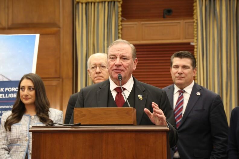 Alt text currently missing